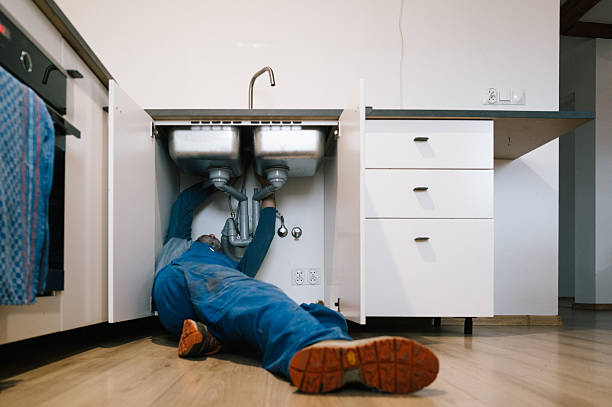 Professional Pipe Repair technician working in California Hot Springs, CA